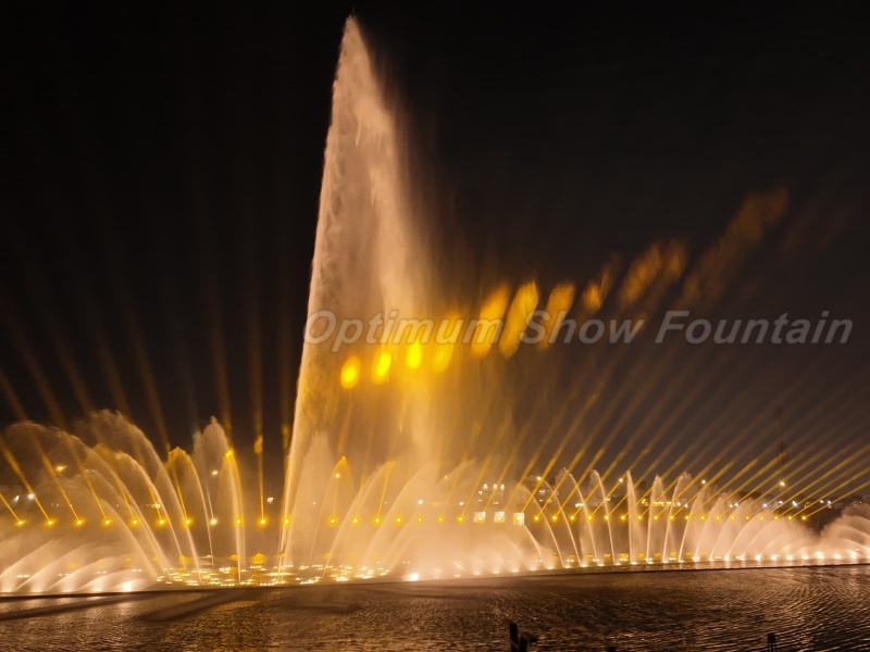 floating musical fountain in Iraq Baghdad Tourist Island