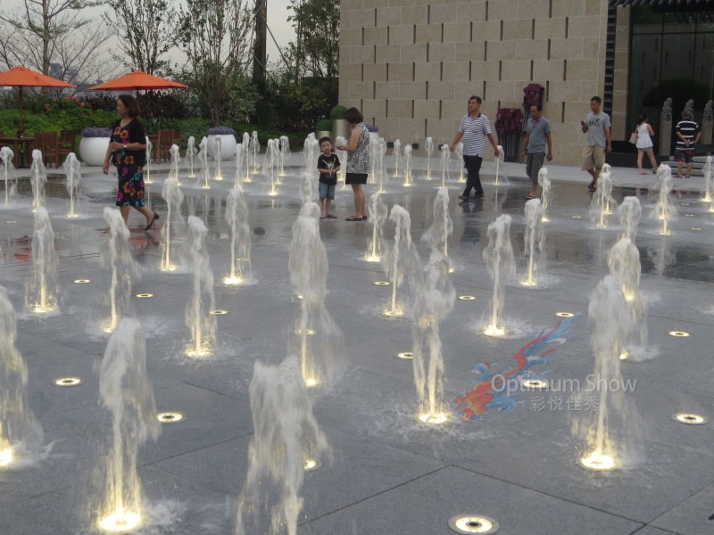 Floor Fountain &ndash; Customized Dry Deck Fountain System